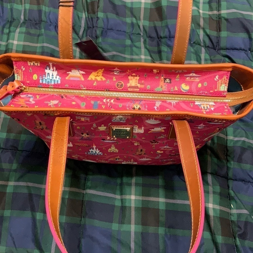 NWT DOONEY & BOURKE Disney Parks Park Life Tote - Picture 8 of 8
